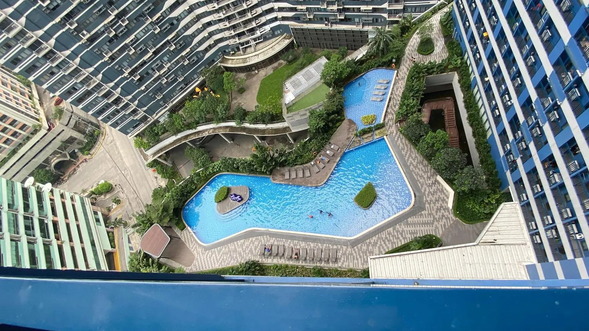 Air Residence Fantasy Sophisticated Chic Family Living 300 Mbps Fast Manila 0*,  Philippines