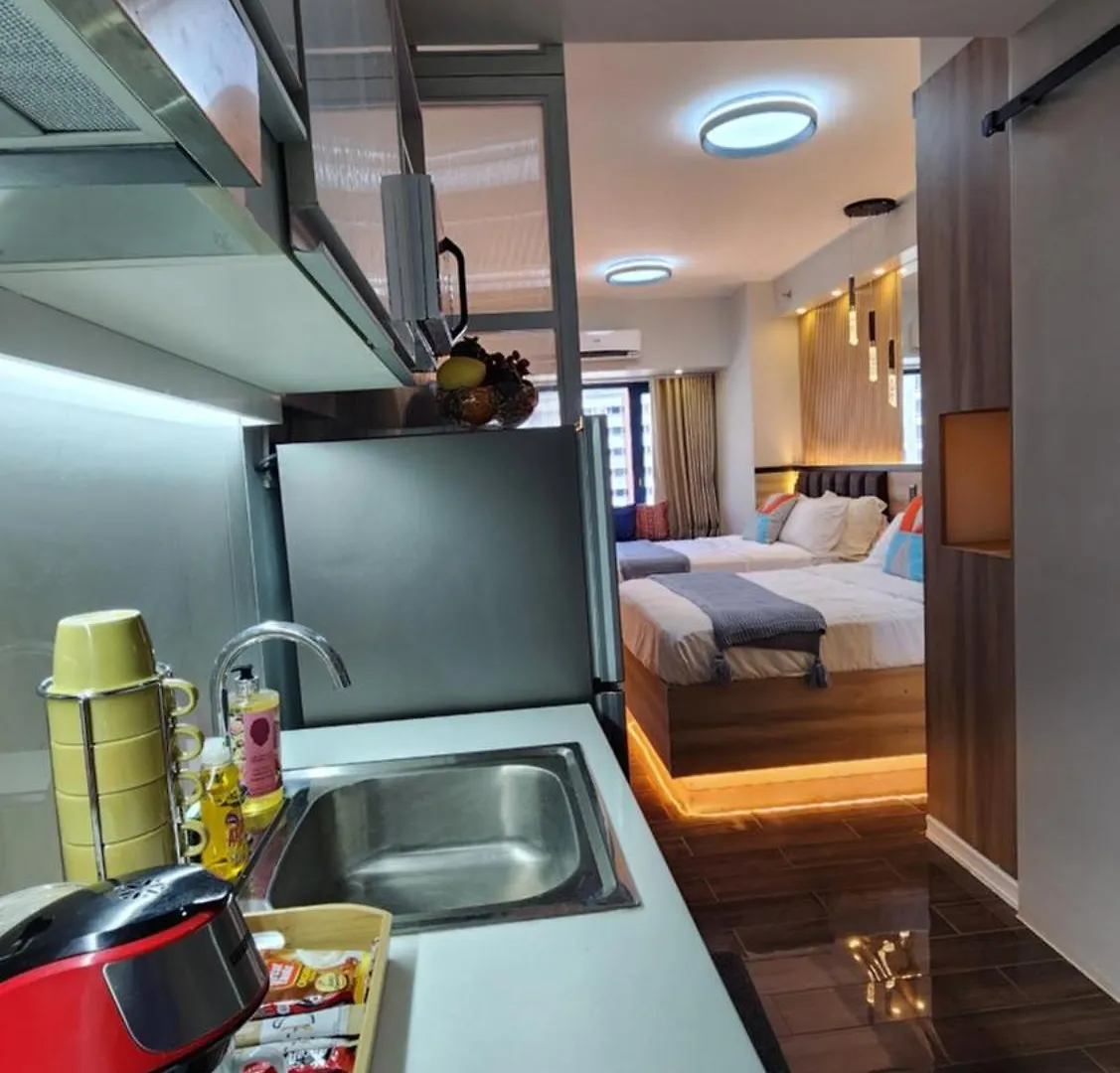 Air Residence Fantasy Sophisticated Chic Family Living 300 Mbps Fast Manila