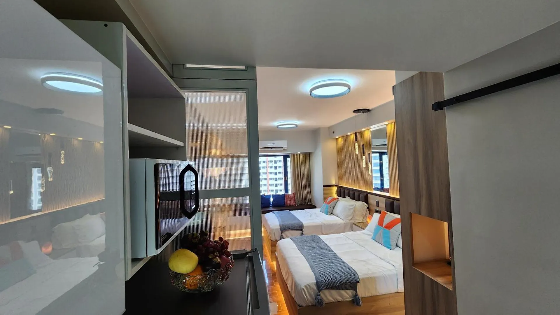 Air Residence Fantasy Sophisticated Chic Family Living 300 Mbps Fast Manila Apartment