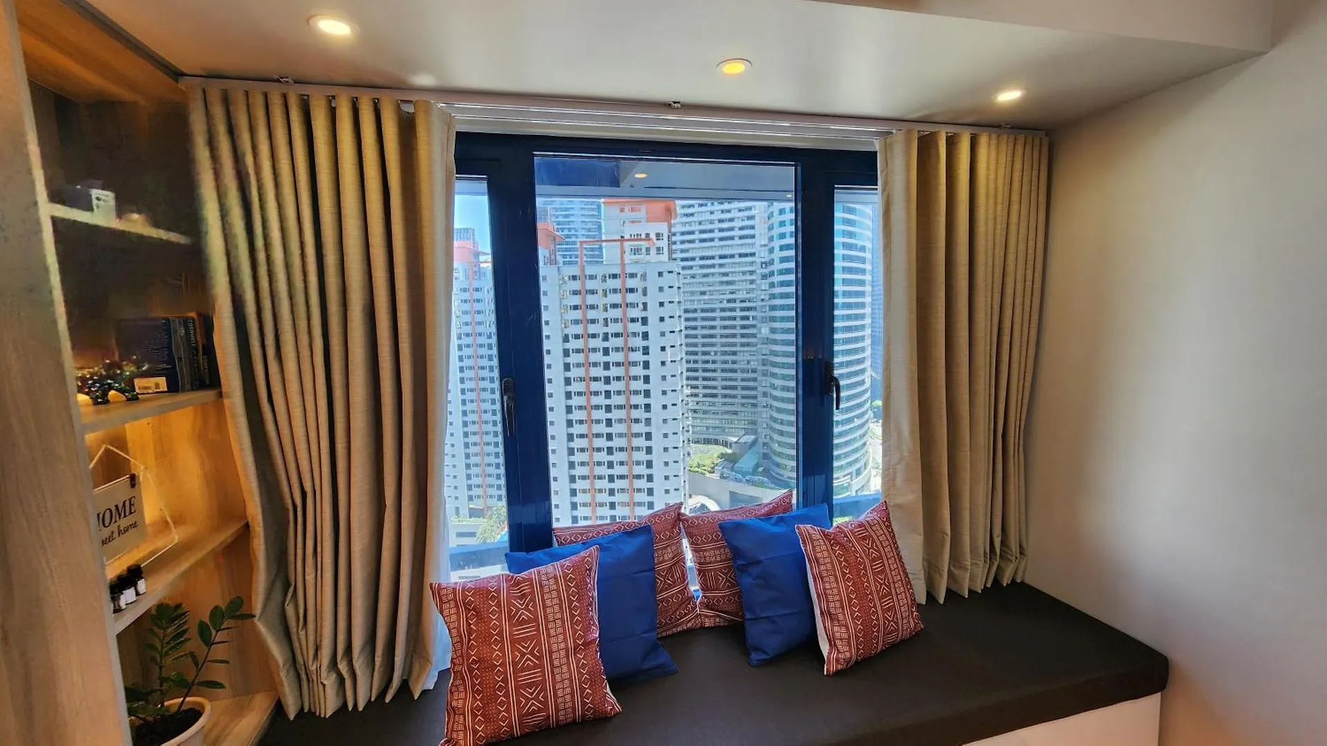 Apartment Air Residence Fantasy Sophisticated Chic Family Living 300 Mbps Fast Manila