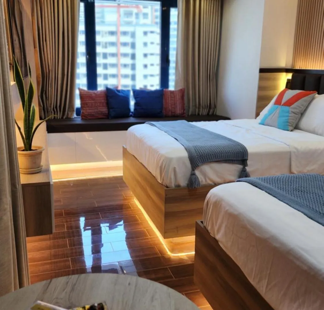 Air Residence Fantasy Sophisticated Chic Family Living 300 Mbps Fast Manila
