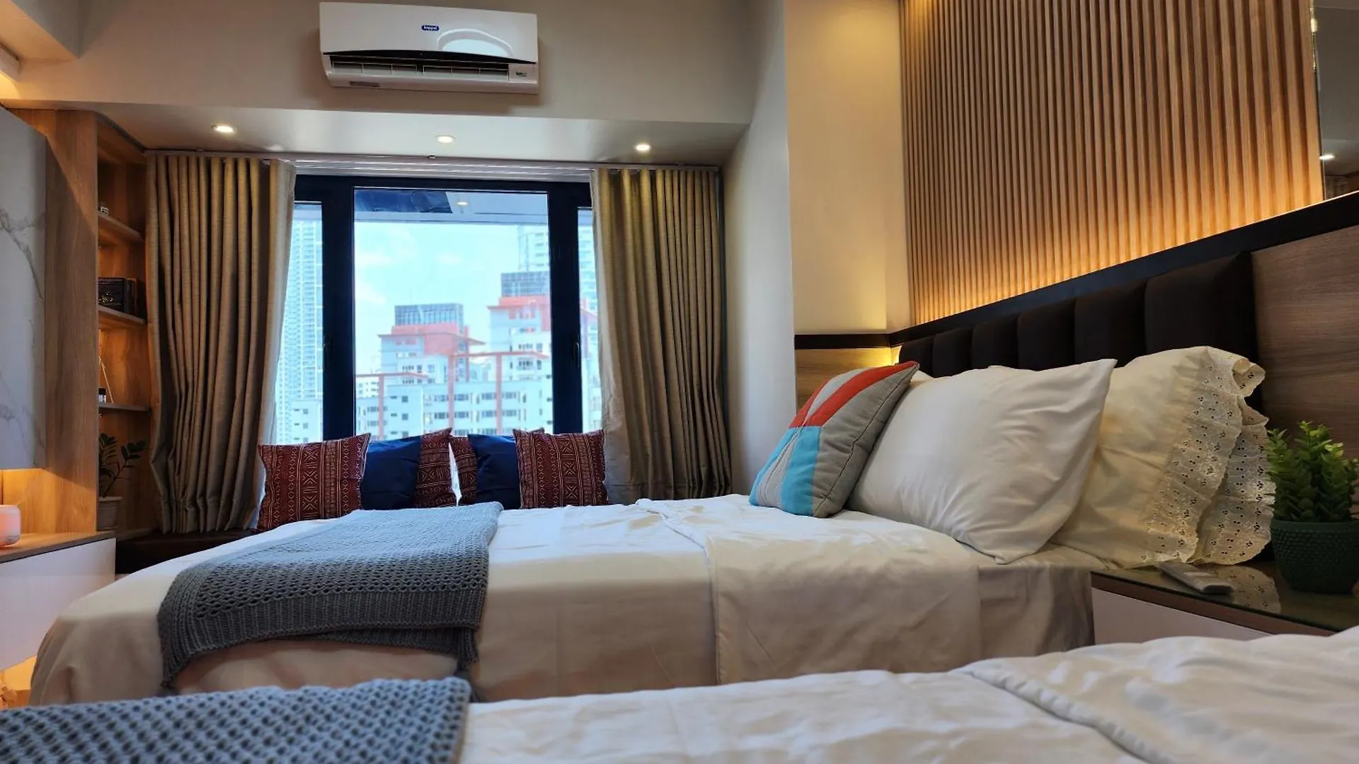 Air Residence Fantasy Sophisticated Chic Family Living 300 Mbps Fast Manila 0*,