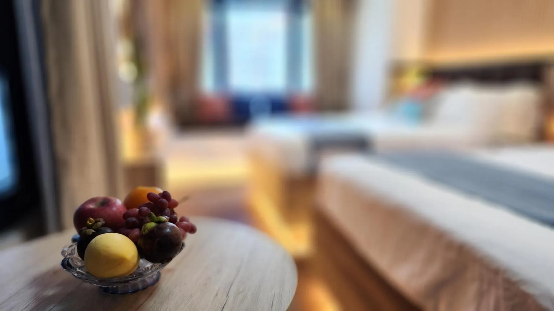 Air Residence Fantasy Sophisticated Chic Family Living 300 Mbps Fast Manila Apartment
